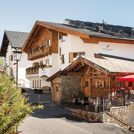 Hotel Garni Hubertushof Fiss Bagian luar foto