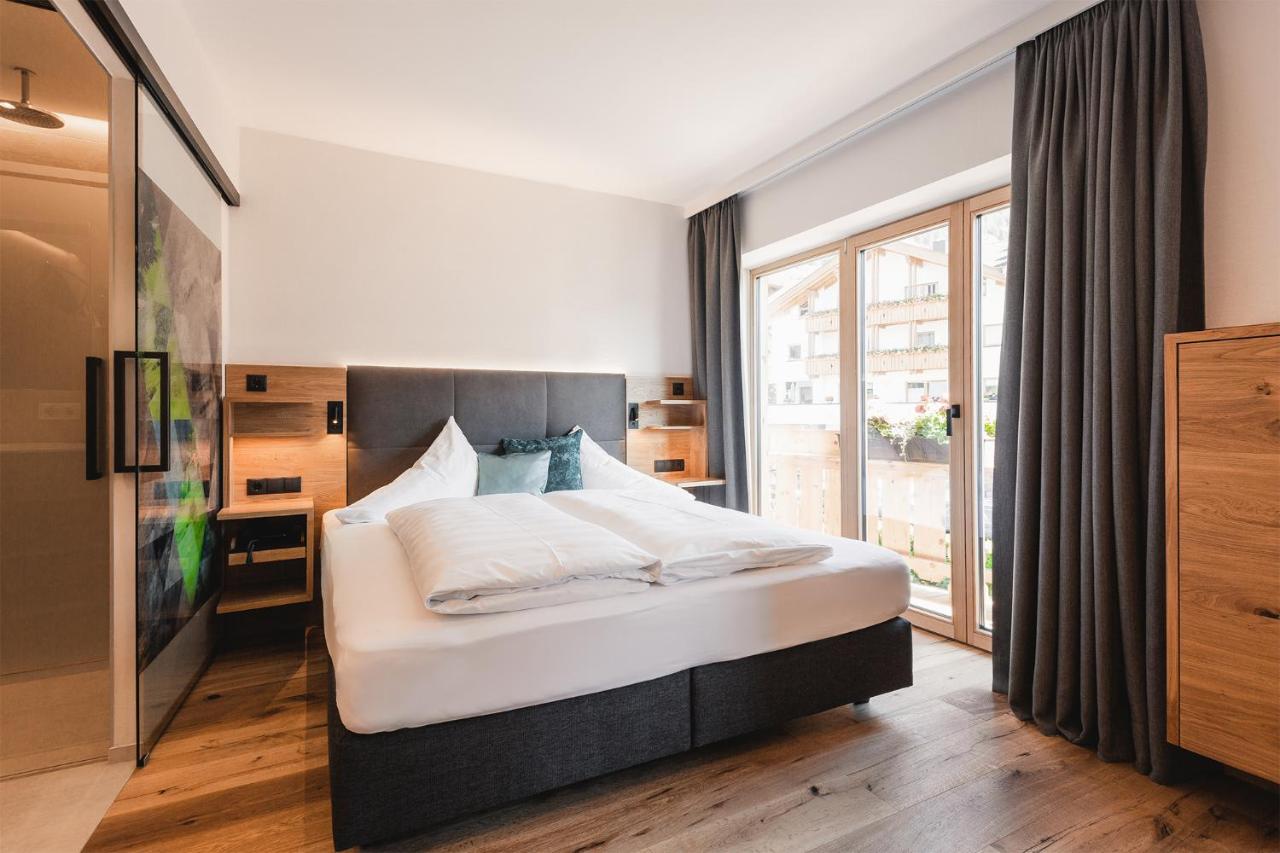 Hotel Garni Hubertushof Fiss Ruang foto