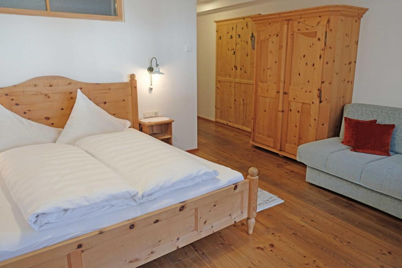 Hotel Garni Hubertushof Fiss Ruang foto
