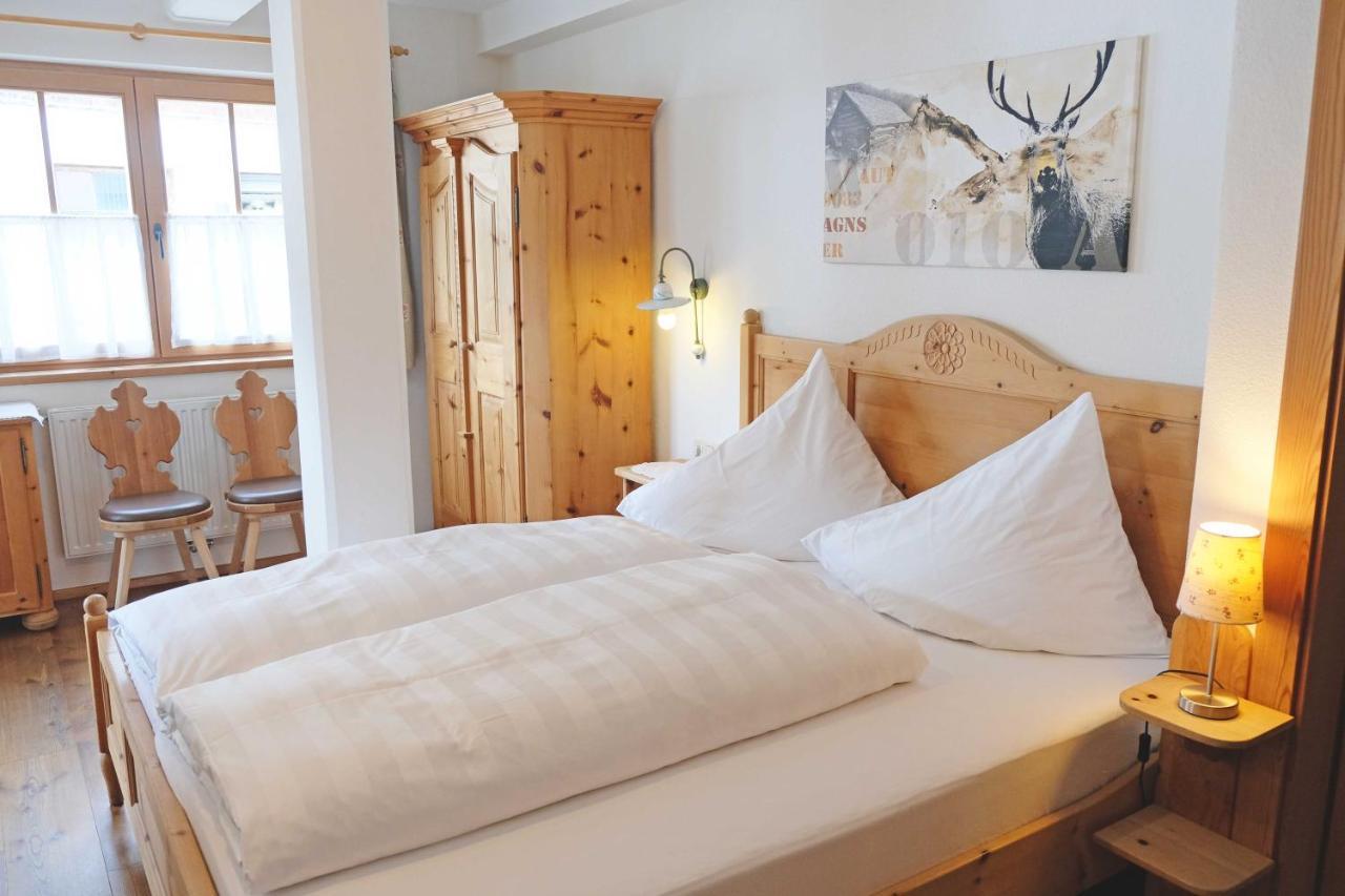 Hotel Garni Hubertushof Fiss Bagian luar foto