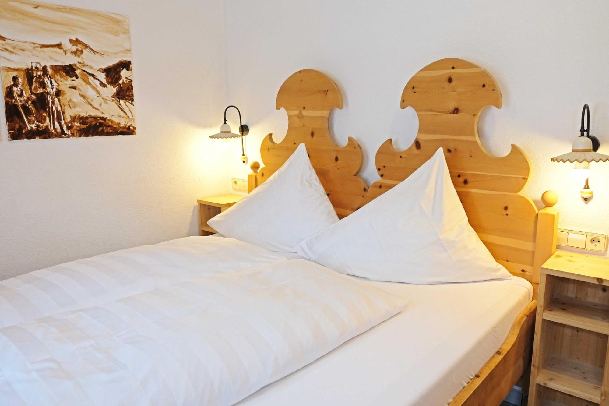 Hotel Garni Hubertushof Fiss Bagian luar foto